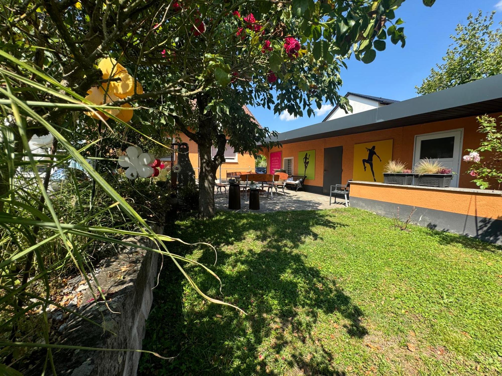 B&B'S Im Aischgrund Adelsdorf Exterior photo